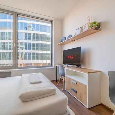 Mymozart By Rentez Apartament Praga