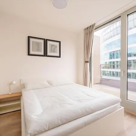 Mymozart By Rentez Apartament Praga